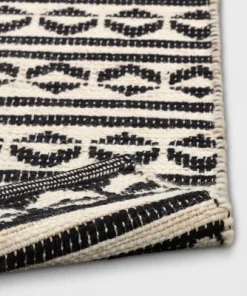 2'6"x4' Geometric Woven Accent Rug Black - Project 62™ -Project 62 Shop GUEST 07af6f19 16a2 4967 b901 88bdd9000605