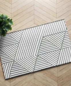 2'3"x3'9" Washable Geo Accent Rug Gray - Project 62™